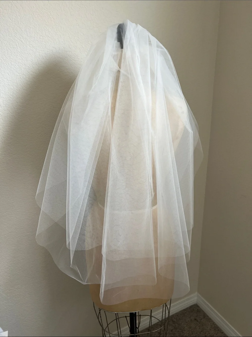 Giselle V476 Ivory pearl Floral Bridal Veil Headband